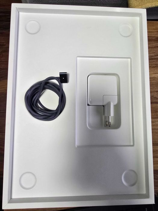 НОВ Macbook air m3 16GB БАТ - 100%