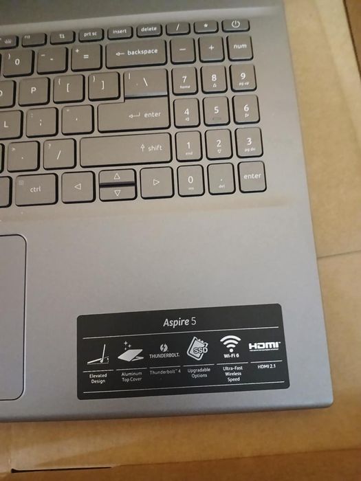 Vând leptop acer aspire 5
