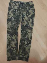 Pantaloni tip army Cropp