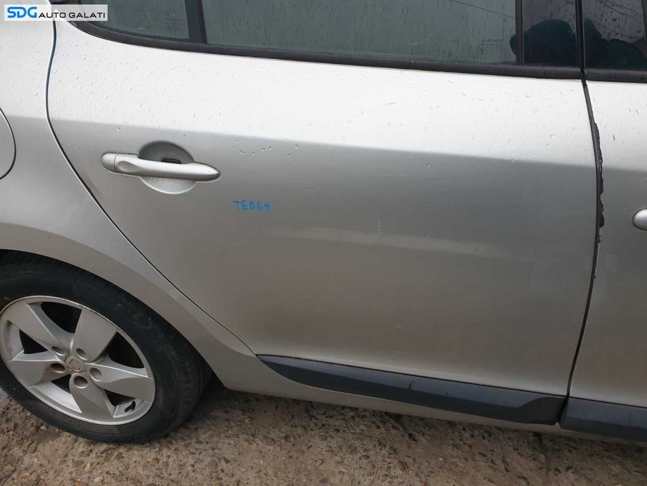 Usa Usi Portiera Portiere Dreapta Spate Dezechipata cu Defect Renault Megane 3 Hatchback 2008 - 2015 Culoare TED69 [C2156]