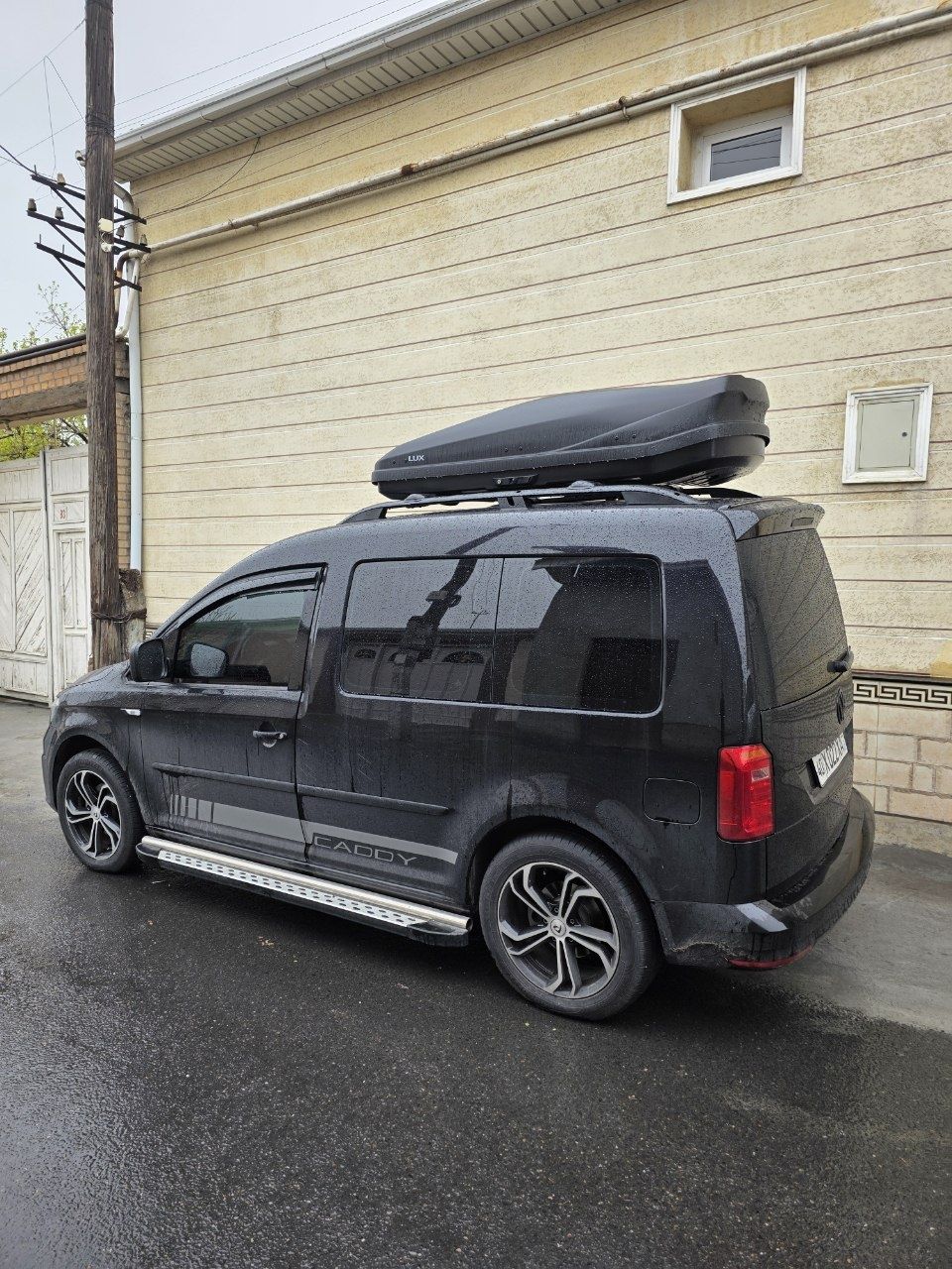 Volkswagen Caddy sotiladi