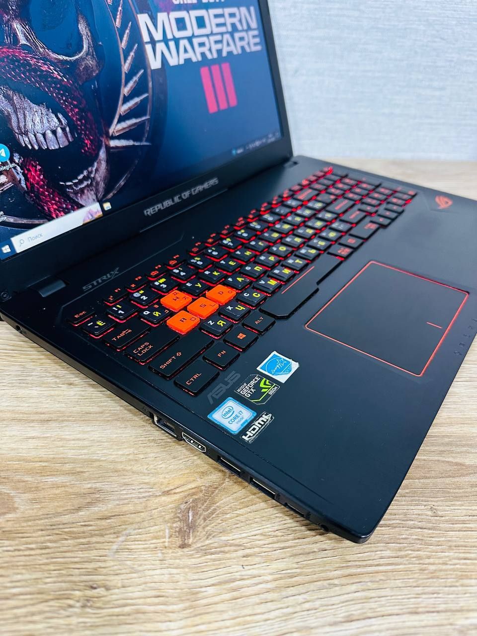 Срочно Продам в отличном состоянии ASUS STRIX Геймерский Ноутбук