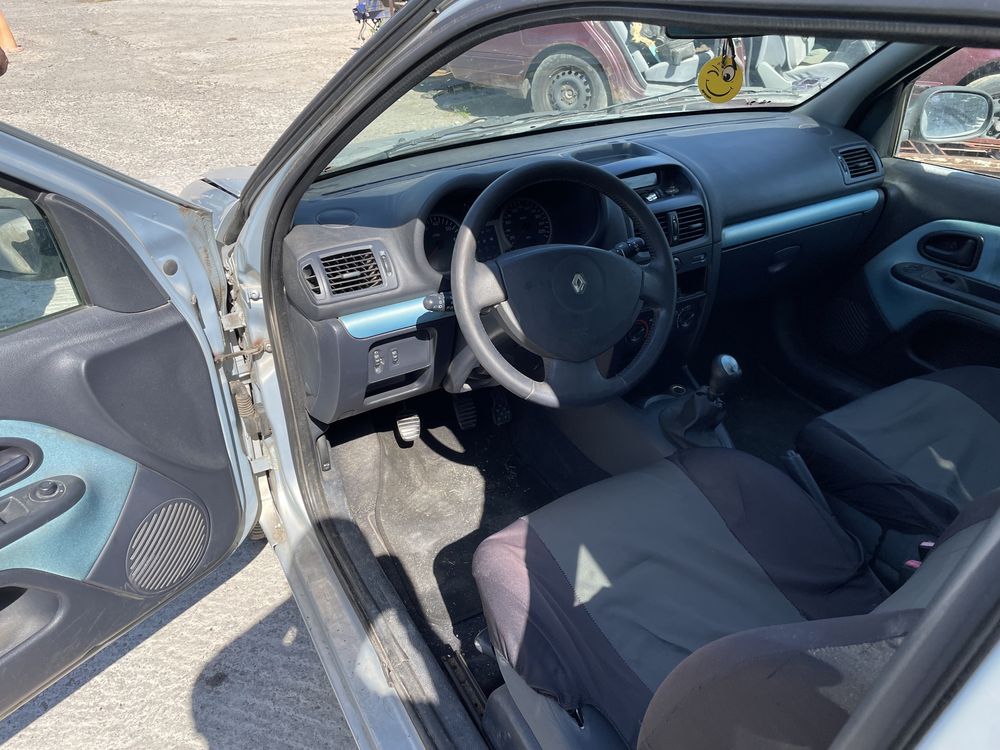 Renault Clio 1.2 16v 75hp 2002 На Части