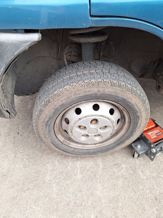 Гуми с джанти от бус Пежо Боксер