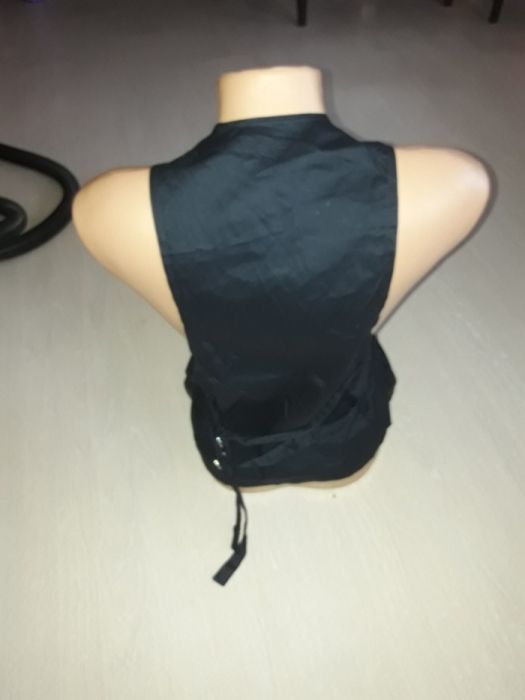 Vestuta cu paiete model 4