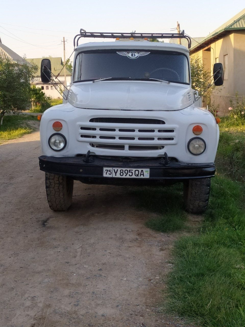 Zil suv tashiydigan moshina buchkasi alumen