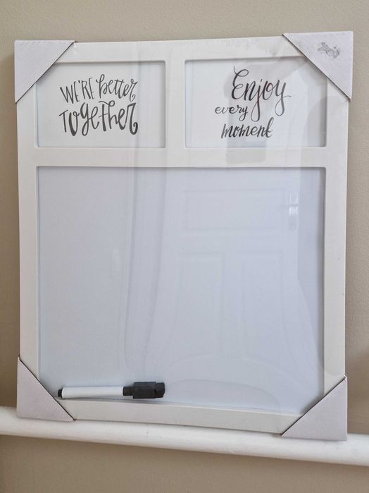 Маркерная доска с рамками для фото