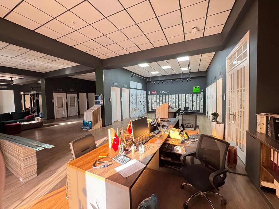 Чиланзар  вдоль дороги 250м² 15$