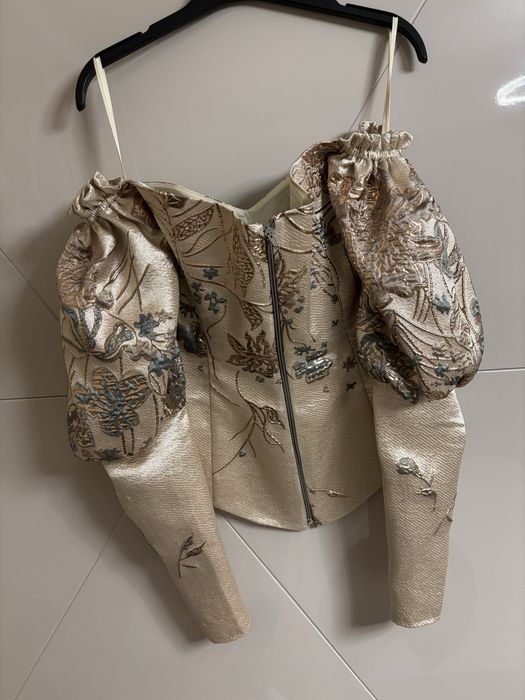 Corset din brocard
