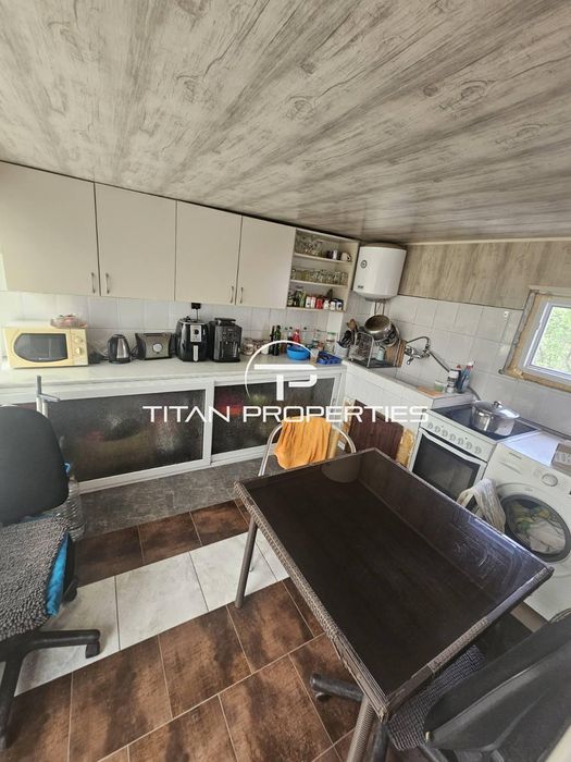 Дава се под наем Къща в Бургас, Долно Езерово - 140 кв.м за 765 € - Снимка #1