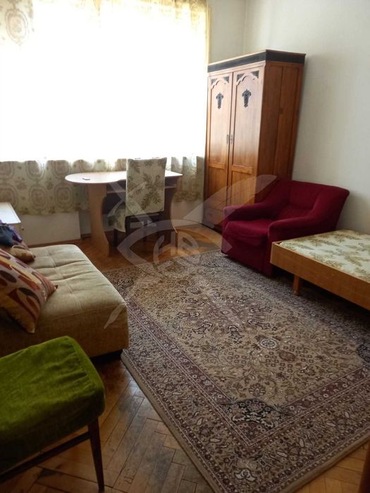 Дава се под наем Тристаен апартамент в Пловдив, Център - 100 кв.м за 300 € - Снимка #4