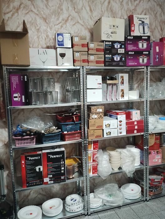 Разпродажба на посуда и кухненски аксесоари на едро.