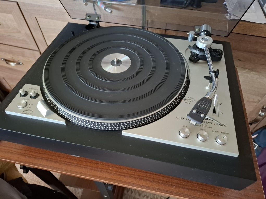 Грамофон Universum studio automatik 6000