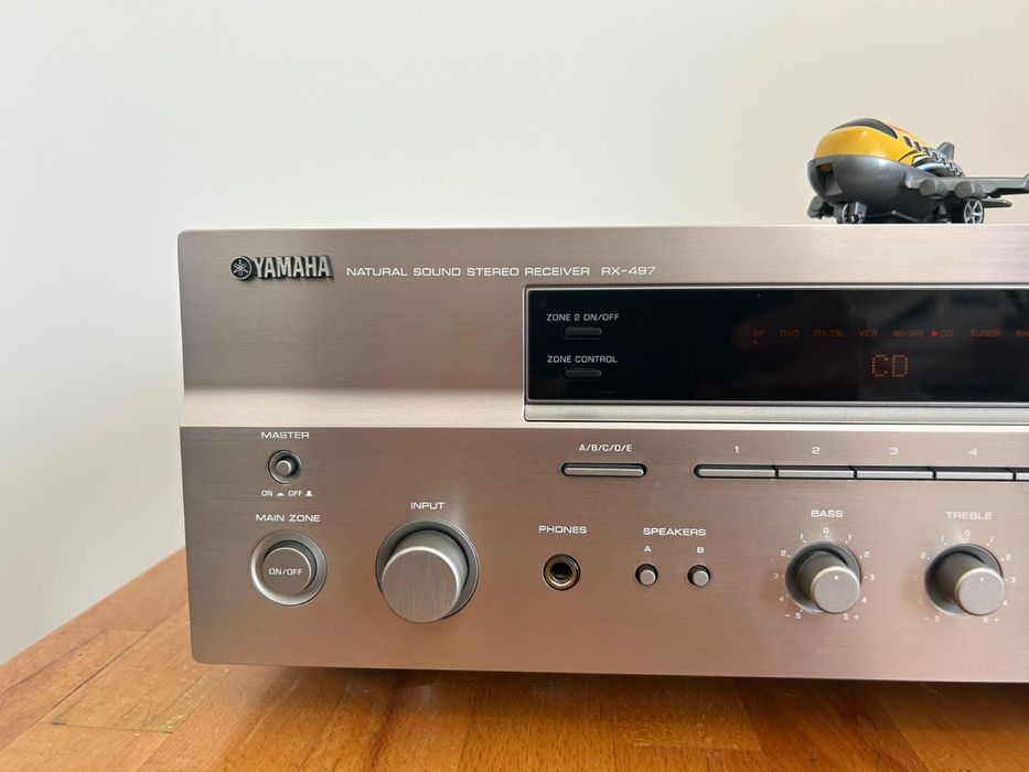 Yamaha RX-497 Hi-Fi Stereo Receiver 2x75 RMS - Calitate Audio Premium