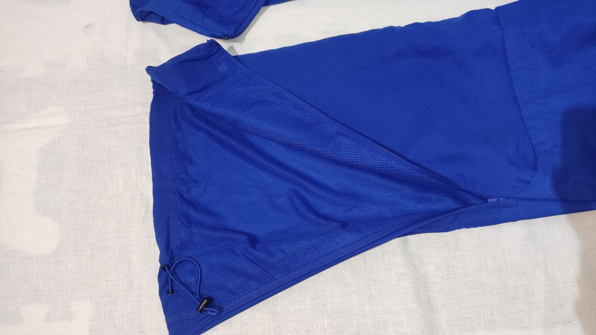 Pantaloni Adidas trening mărime M noi cu eticheta