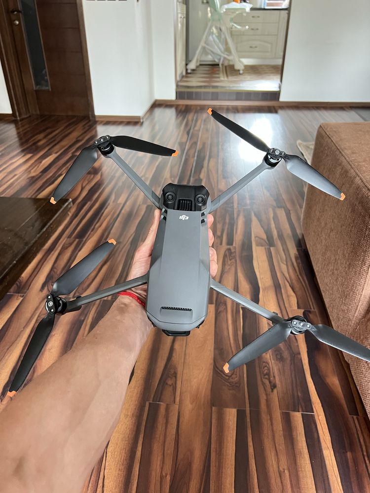 Dji Mavic 3 classic , RC + fly more kit