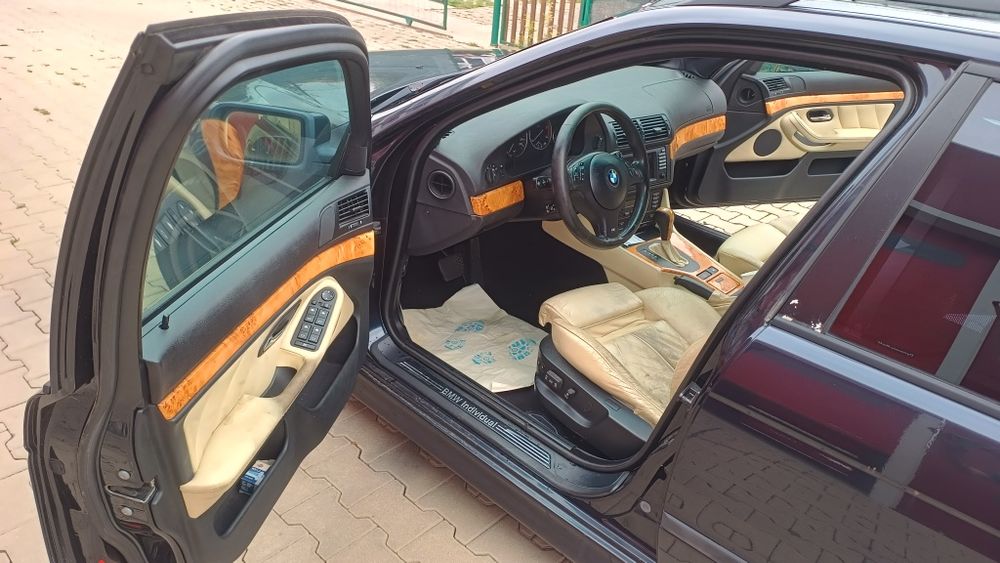 Dezmembrez bmw 528i E39