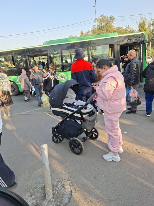 Продам коляску тутис