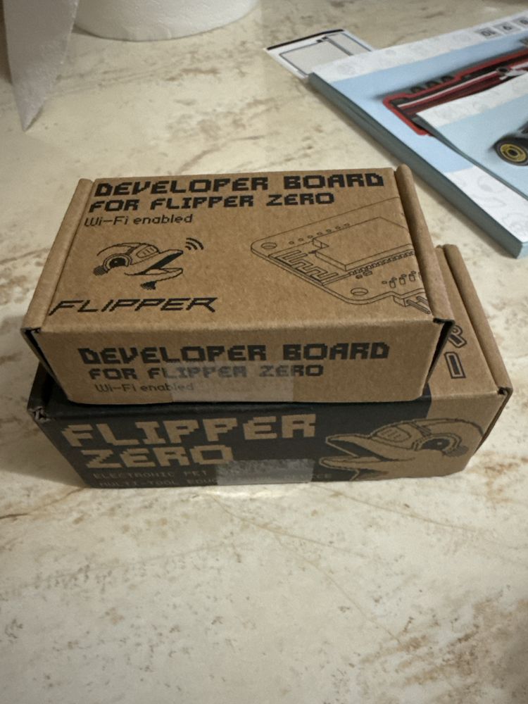 Flipper Zero cu placa WI-FI