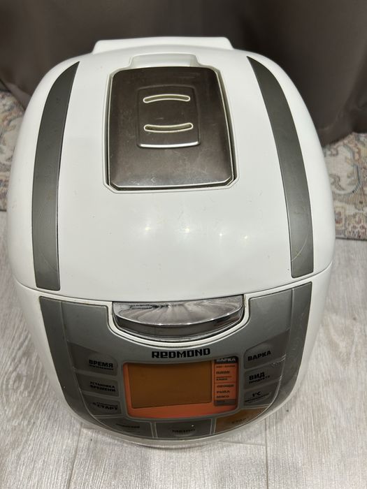 Продам мультиварку Redmond RMC M70
