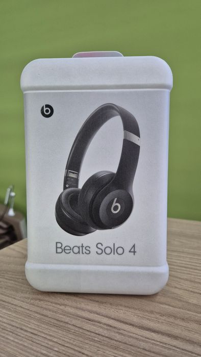 Beats Solo 4 Black