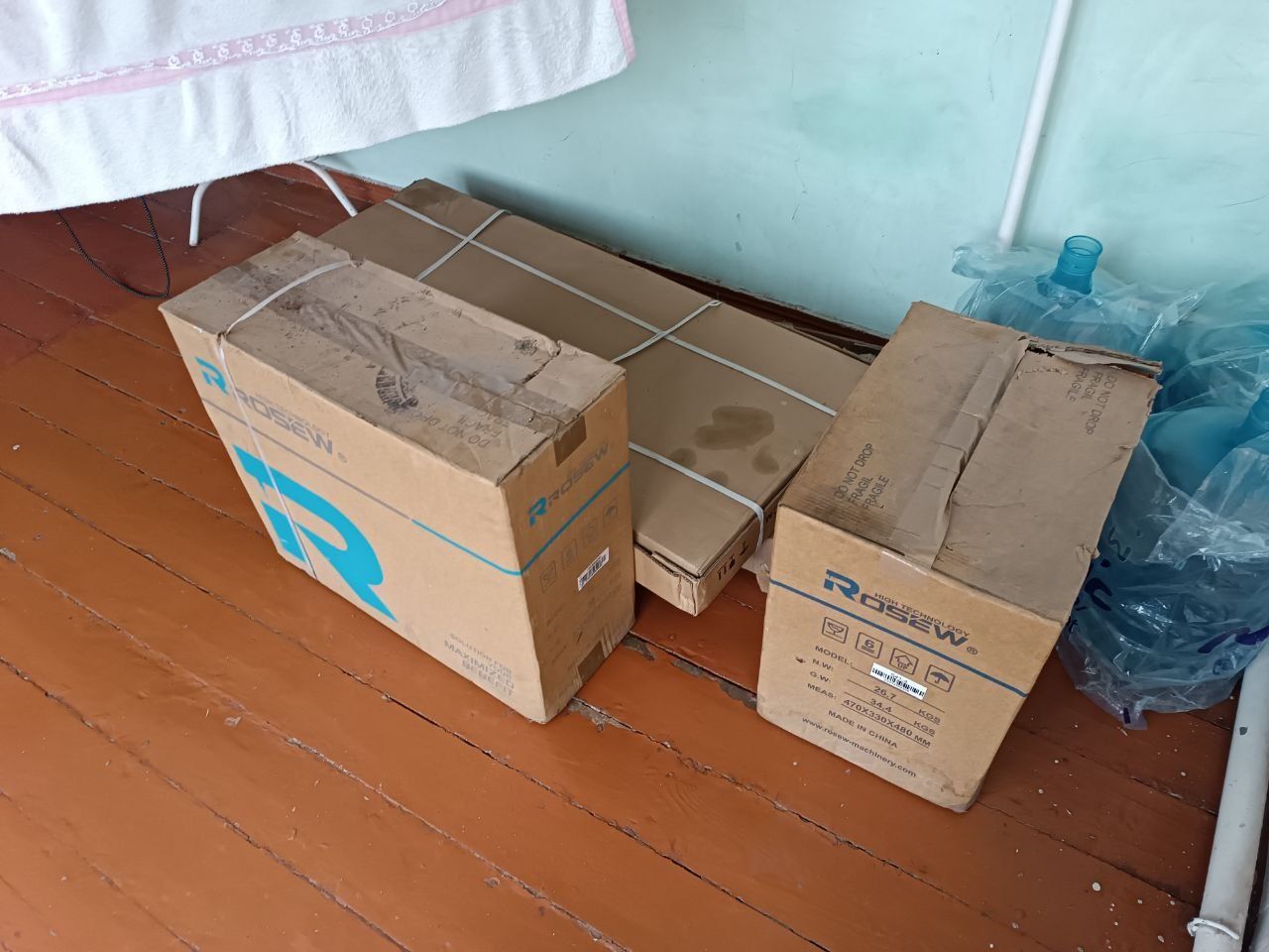 Rosew tikuv +overlok moshinasi sotiladi
