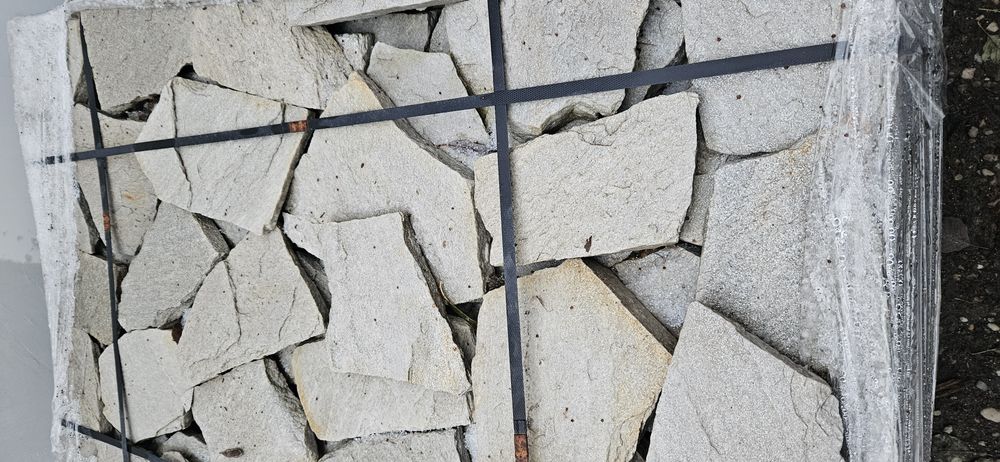 Piatră naturală poligonală