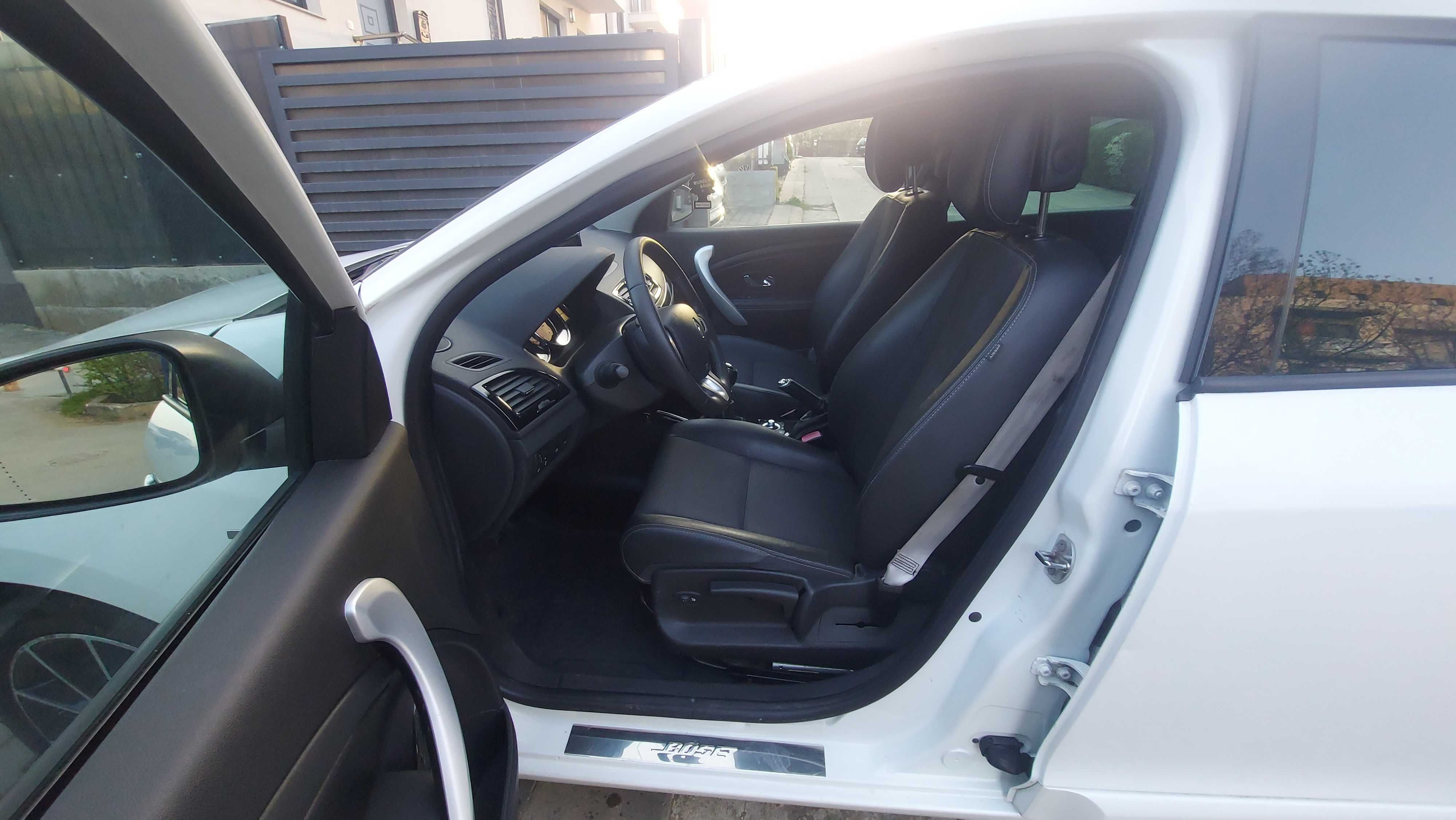 Renault Megane Bose 2012/1.5 dci/110 cp/Navigatie/Cameră Carlig/Euro 5