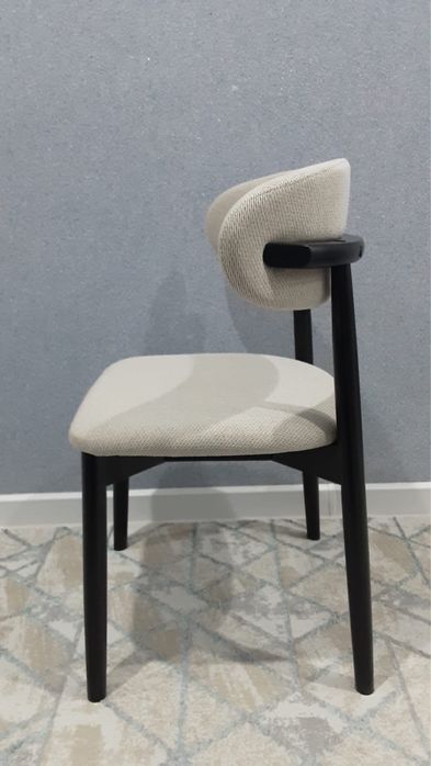 Продам стулья кухонные