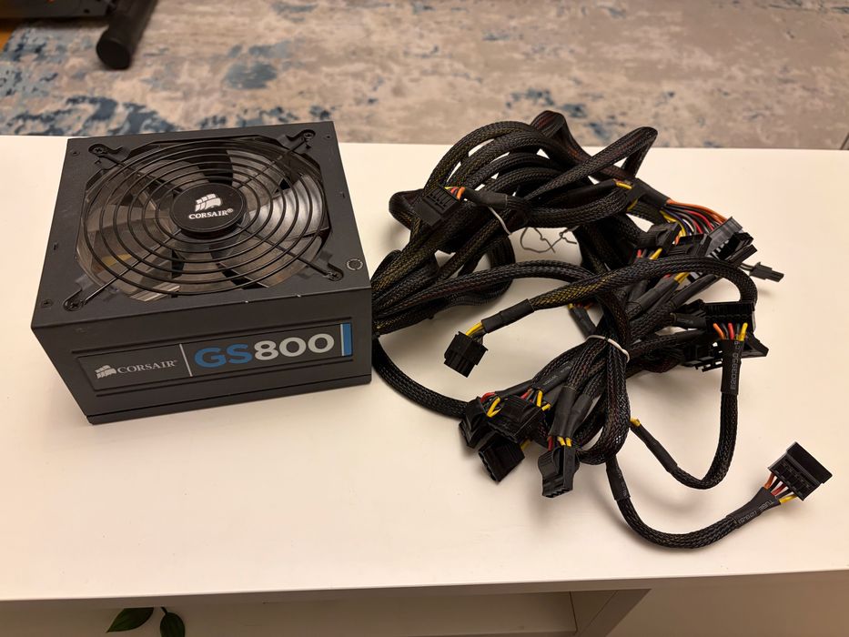 Sursa PC Corsair GS800 - 800W 80+ Bronze