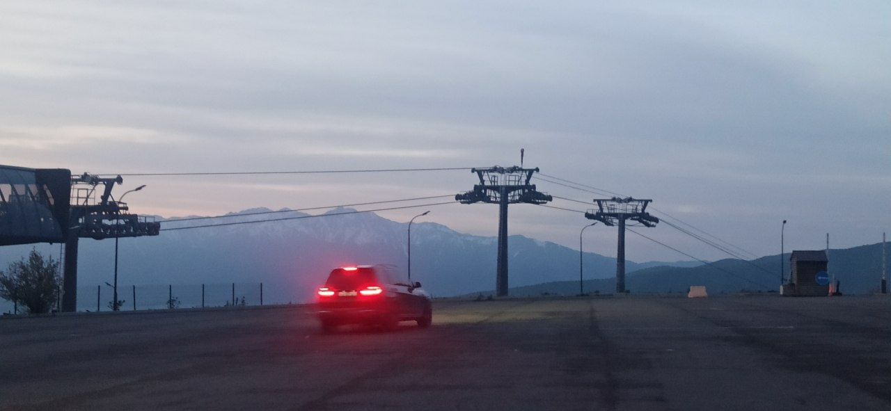 Taksi xizmati usluga v gori toqqa taxi transfer