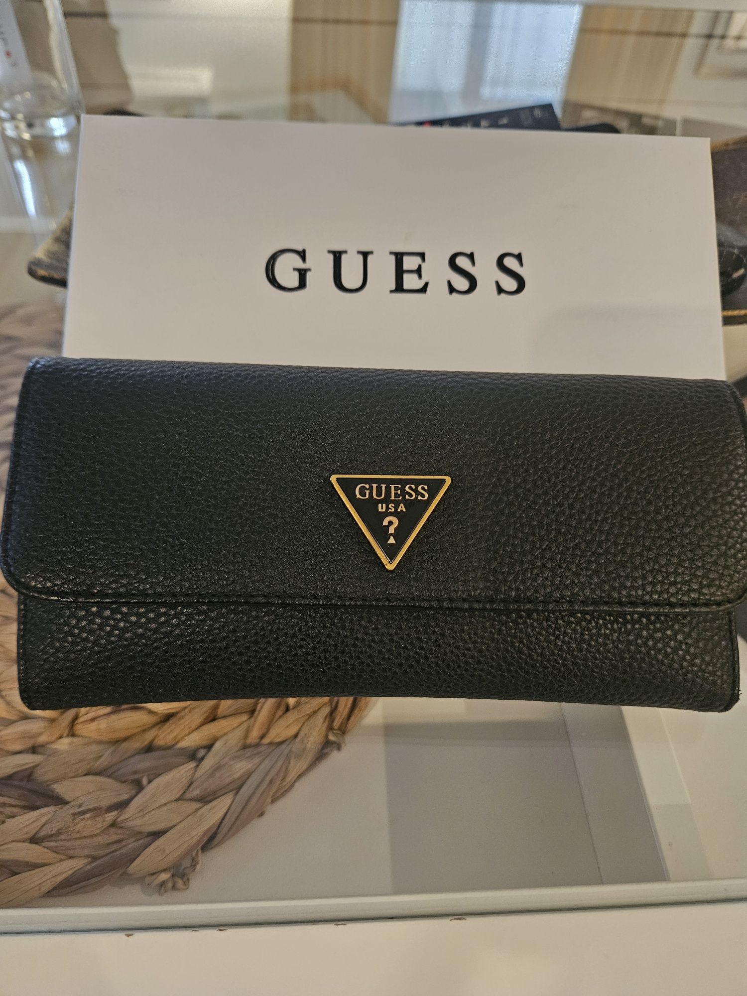 Guess дамски портфейл