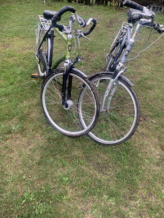 Dau la schib 2 biciclete + 2 cauciucuri cu tot cu camera noi la schimb