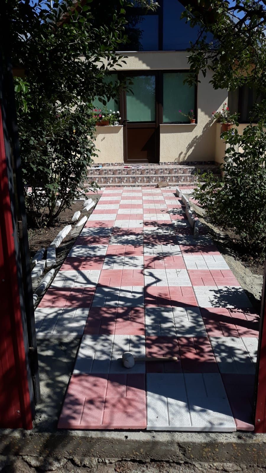 Dale pentru pavaje model 20x20 texturat Oferim montaj pavele