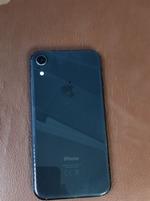 Продам iPhone XR 64gb
