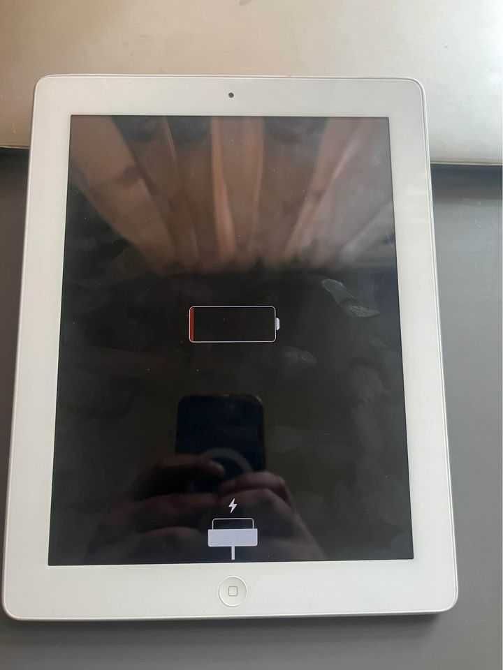 Таблет iPad 2 WiFi 32GB