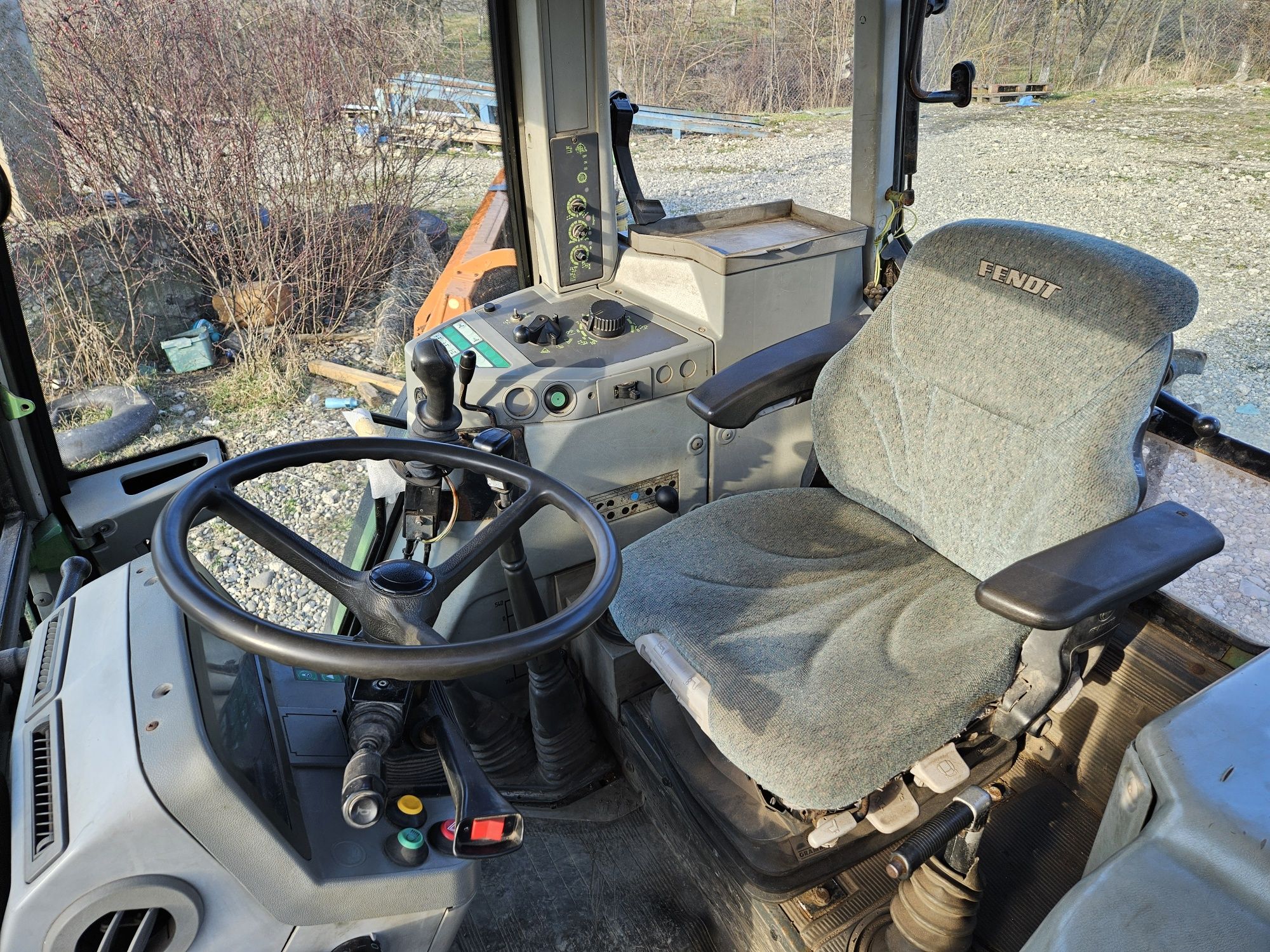 Tractor Fendt 310 cu incarcator 4x4