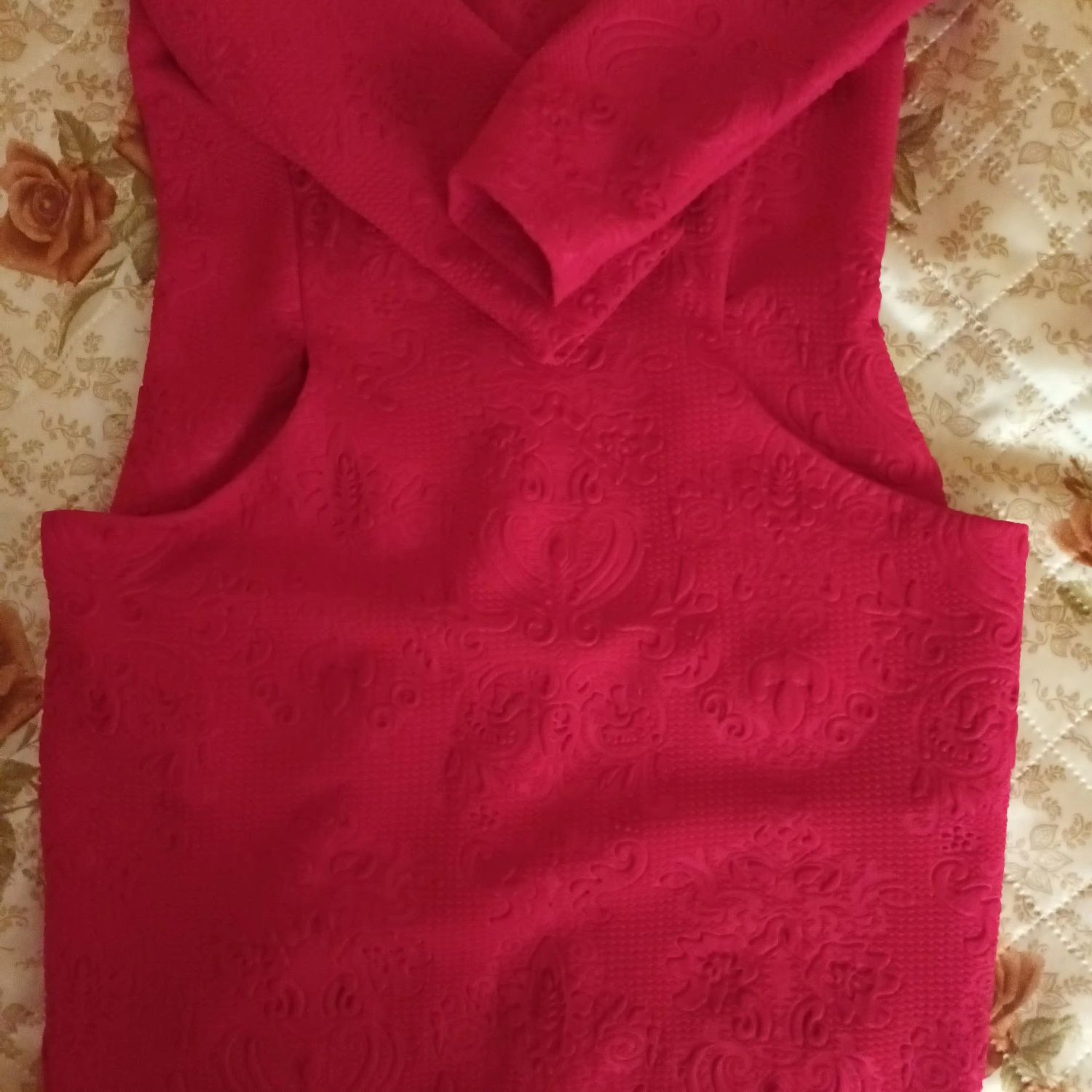 Червена рокля нова!