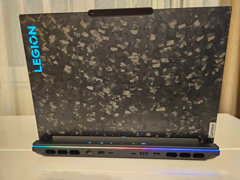 Lenovo Legion 9 16IRX9