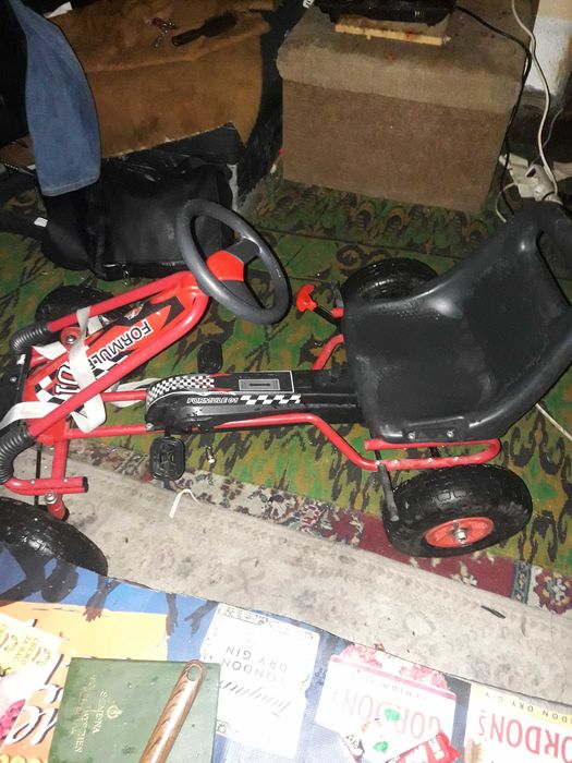 Детски карт с педали