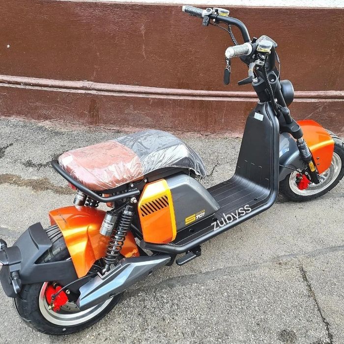 Scuter Electric Chooper Motor 2000W 70kmh 20 Ah TOP !