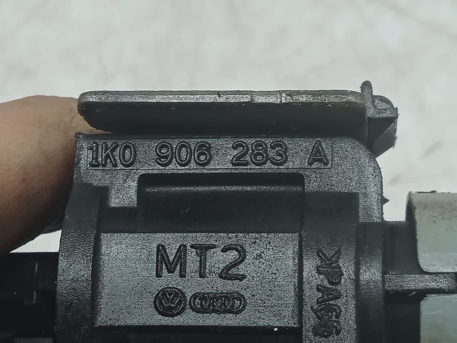 Supapa vacuum 1.6 2.0 tdi cbbb cayc 1k0906283a Volkswagen VW Passat C