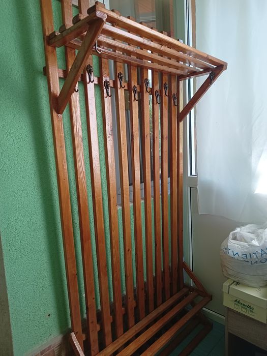 Cuier din lemn pentru hol