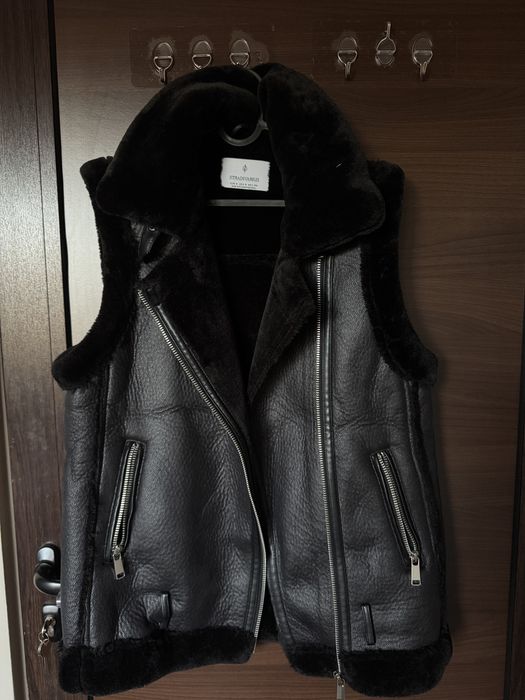 Кожен елек Stradivarius