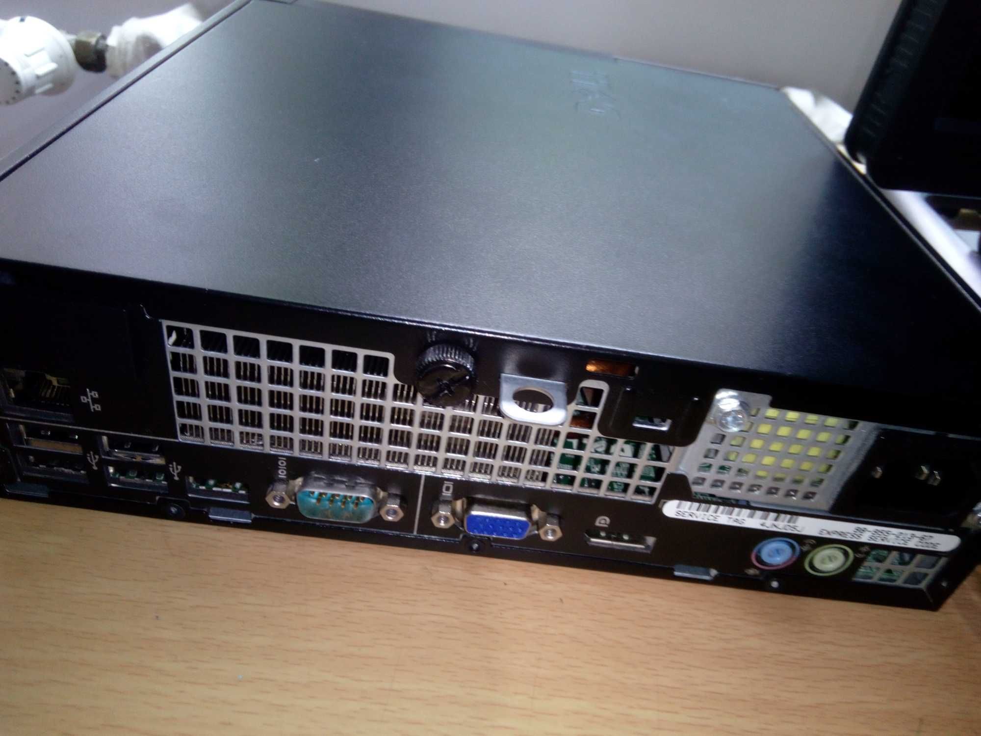 Настолен компютър DELL Optiplex 790 с монитор Hyundai