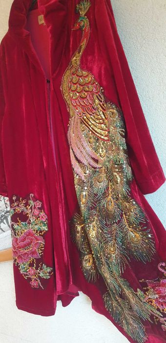 Mantou catifea de mătase cu broderii