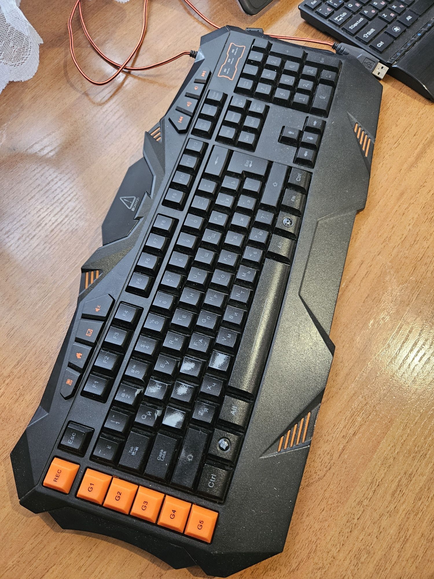 Игровой ПК – GTX 1050 Ti, i5, 8GB RAM, клавиатура и мышь