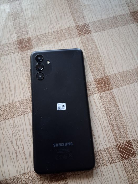 Продавам телефон