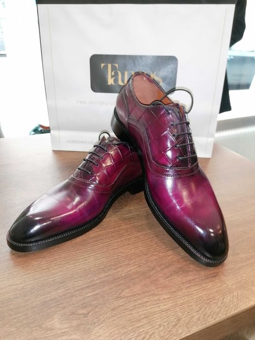 Pantofi lucrati manual, marime 39