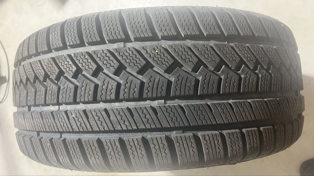2 Anvelope iarna 245/40/R19
